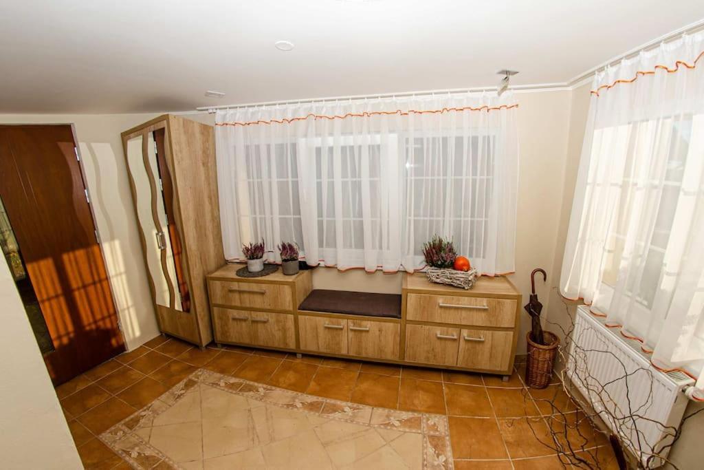 Zlty Domcek - Holiday home Svabovce